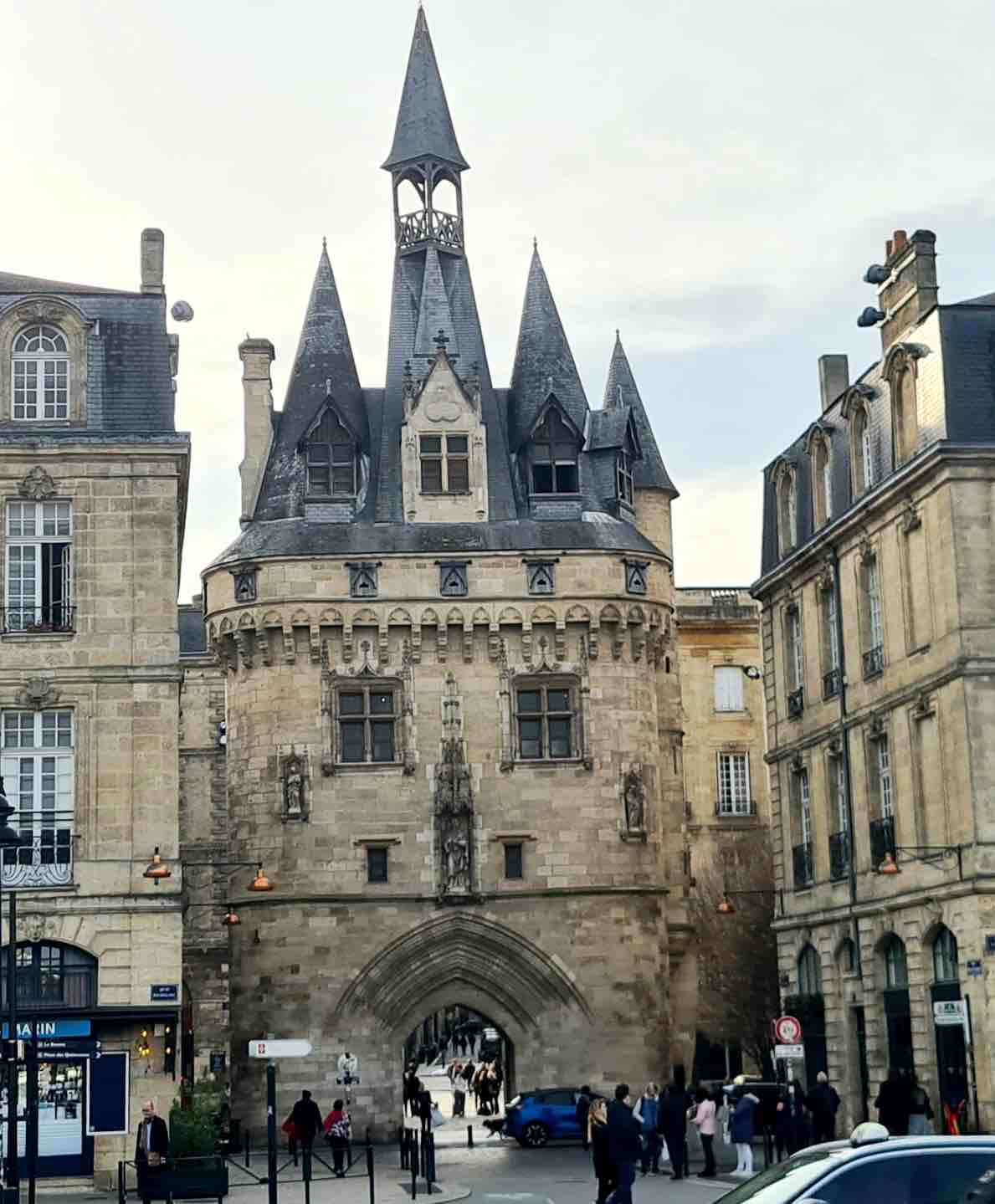La porte Cailhau à Bordeaux