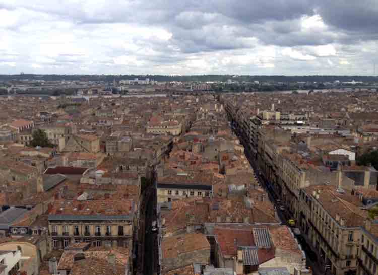 vue des toits de Bordeaux
